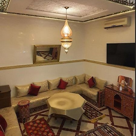 Quarya Assiyahia - Riad Camilia- Maison Entiere Avec Piscine Марракеш Екстер'єр фото