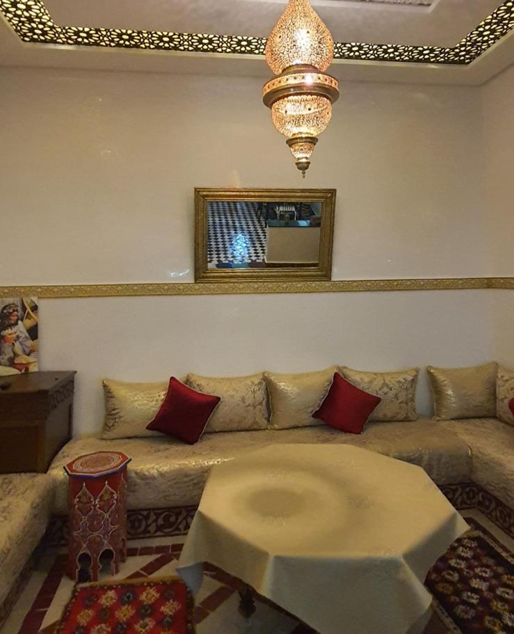Quarya Assiyahia - Riad Camilia- Maison Entiere Avec Piscine Марракеш Екстер'єр фото