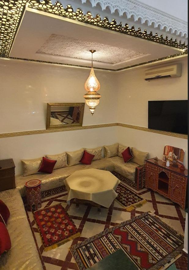 Quarya Assiyahia - Riad Camilia- Maison Entiere Avec Piscine Марракеш Екстер'єр фото